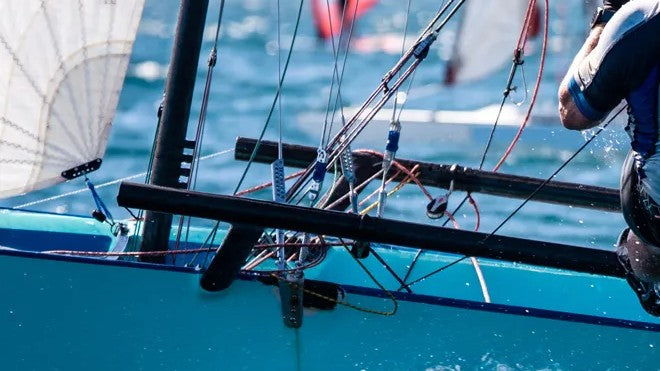 Essential guide to stay adjusters for dinghy sailing