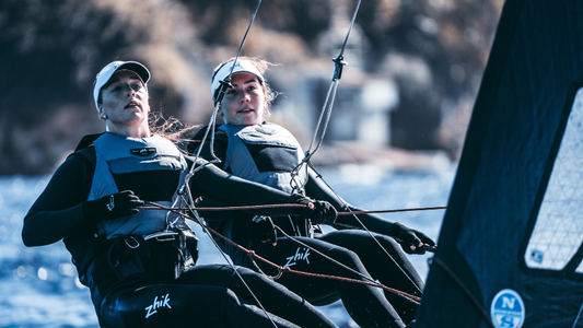 Front vs Side Zip For Dinghy Sailing